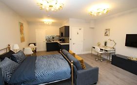 Luxury Studio Flat In London